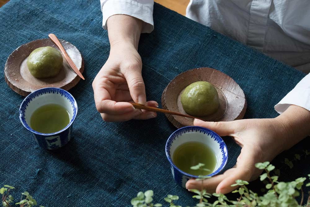 Daifuku matcha-framboise par azukiya, pâtisserie japonaise artisanale à Colmar.