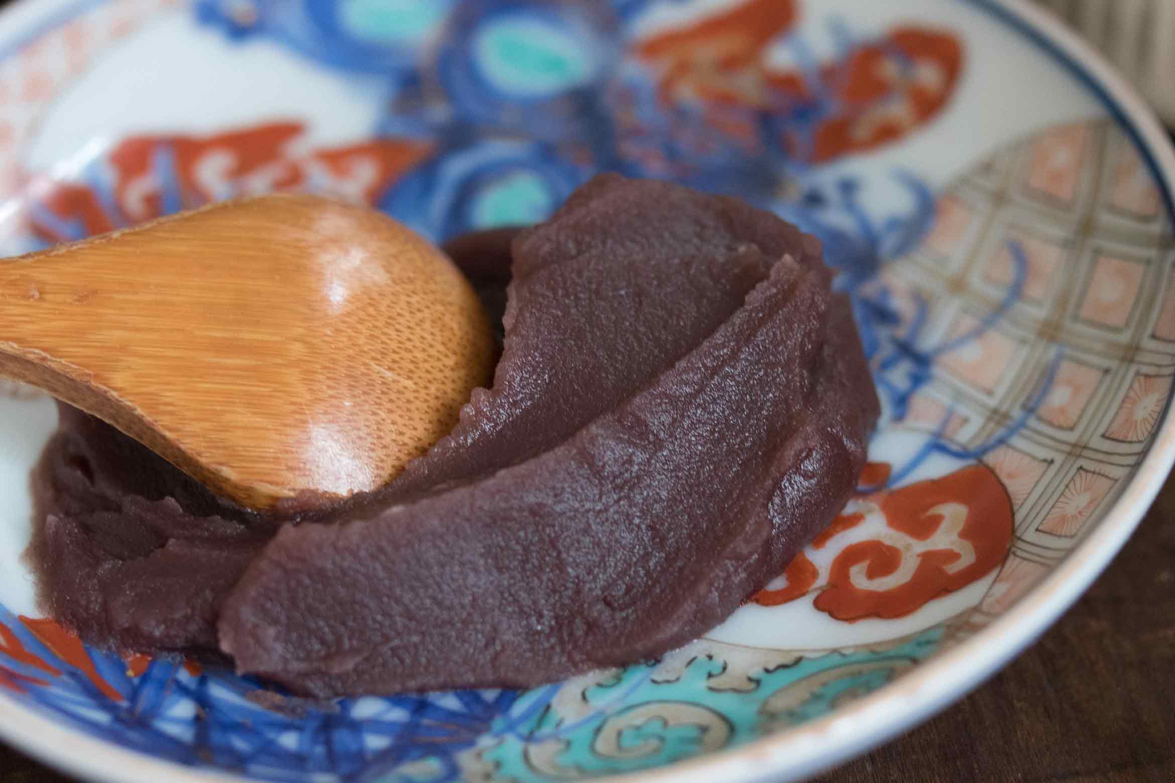 L'anko, la crème d’azukis est à la pâtisserie japonaise, ce qu’est la crème pâtissière ou le chocolat à la pâtisserie française : une garniture de base à part entière.